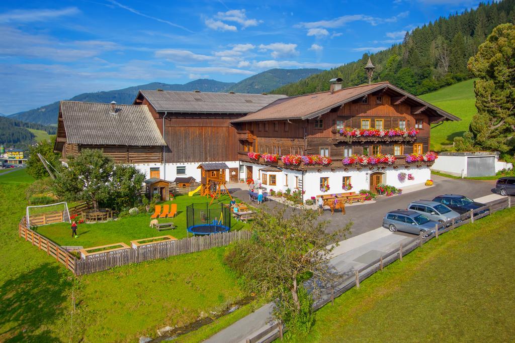 Noeglhof Villa Радщат Екстериор снимка